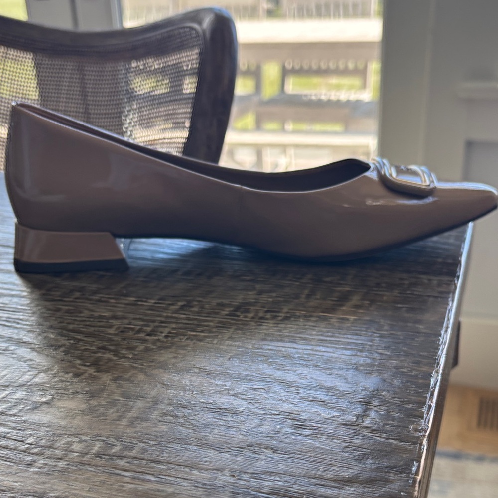 Tory Burch Tan Patent Leather Pointed-Toe Flats with Logo Buckle - Picture 2 of 3